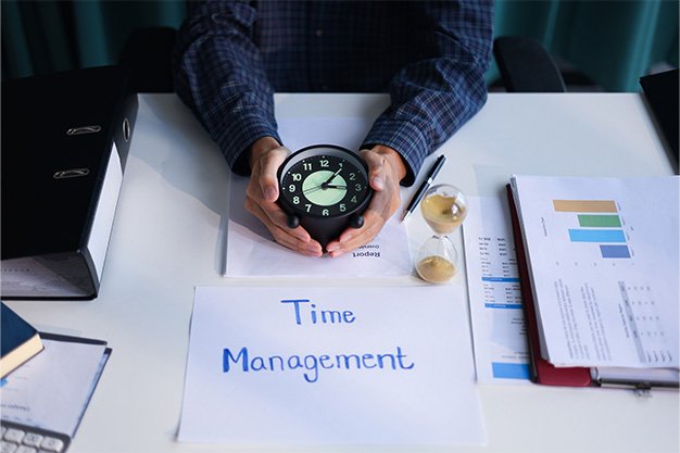 Administrative Outsourcing: Saving Time and Improving Efficiency